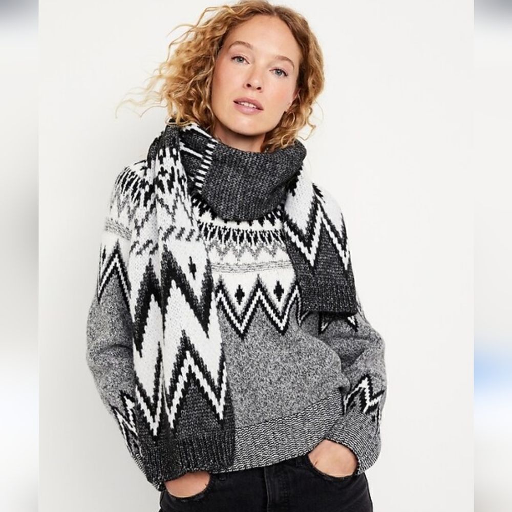 NWT blue Scandinavian pattern Sweater-Knit Fair Isle Scarf